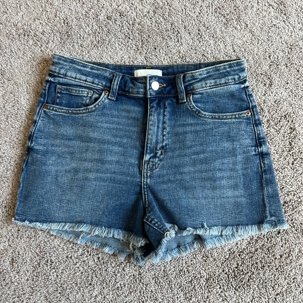 H&M Blue Jean Shorts Distressed Raw-Edge Hem